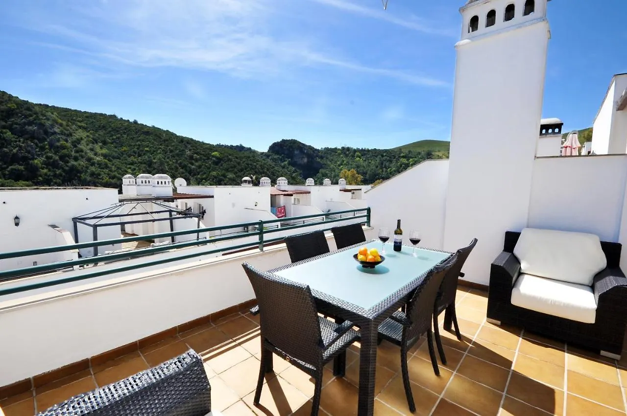 3 Bedroom Townhouse Benahavis Village