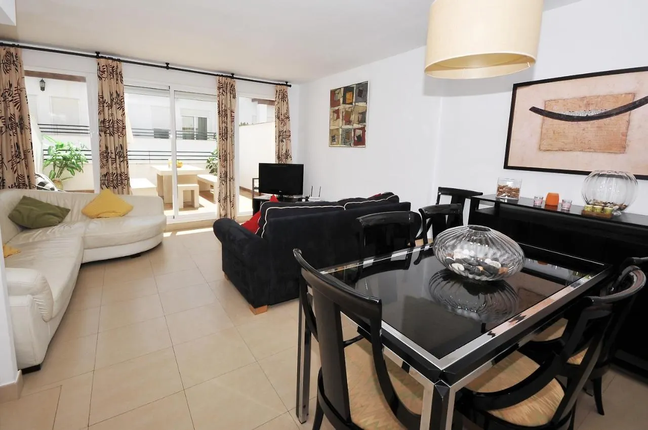 Apartment 3 Bedroom Townhouse Benahavis Village Spain