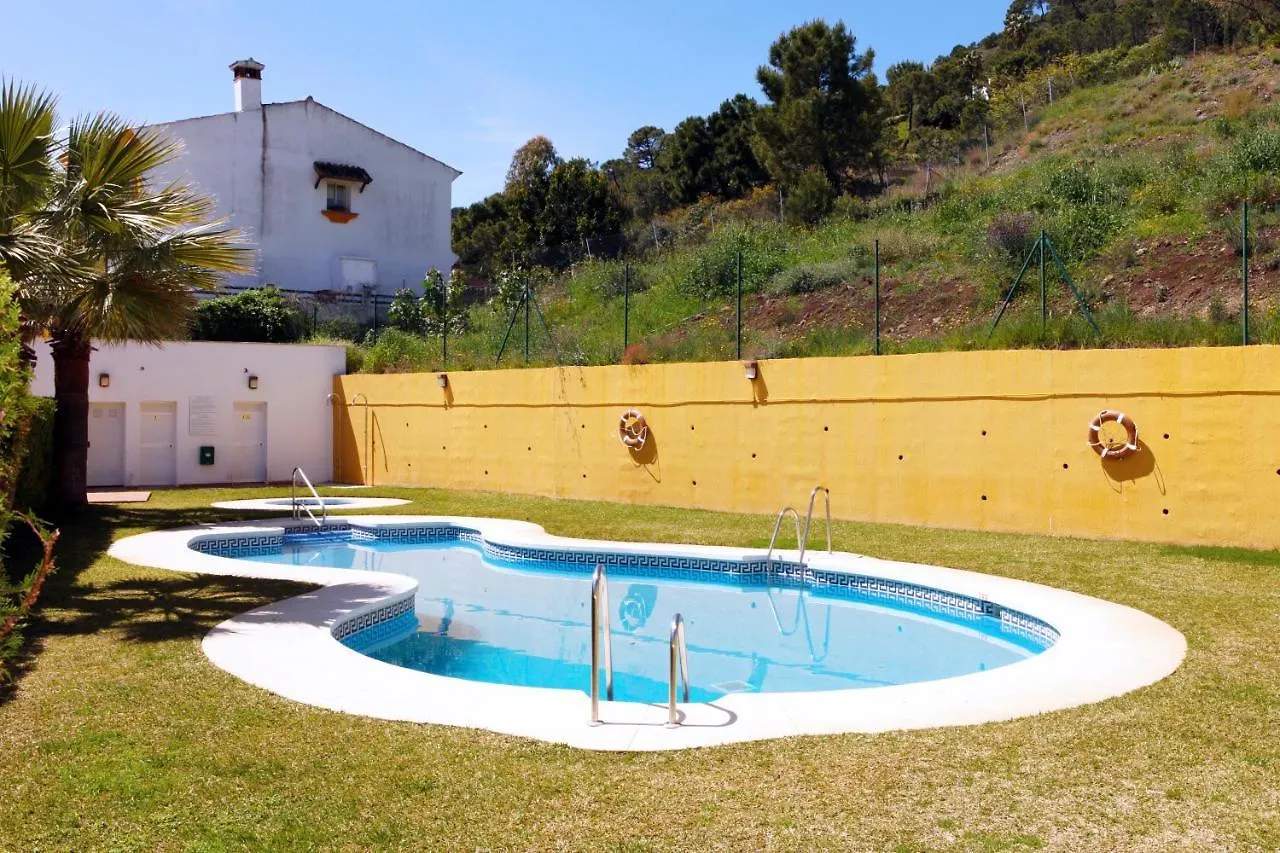 Apartment 3 Bedroom Townhouse Benahavis Village Spain